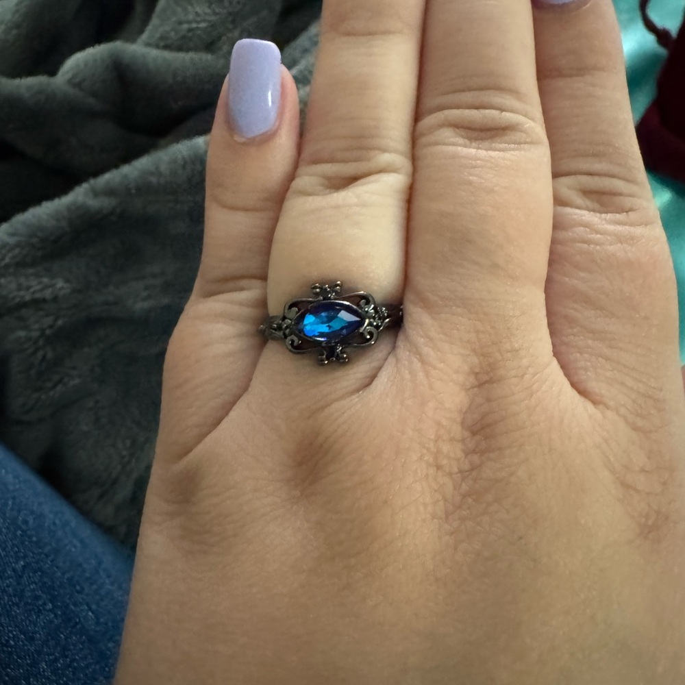 Elegant Blue Gemstone Ring
